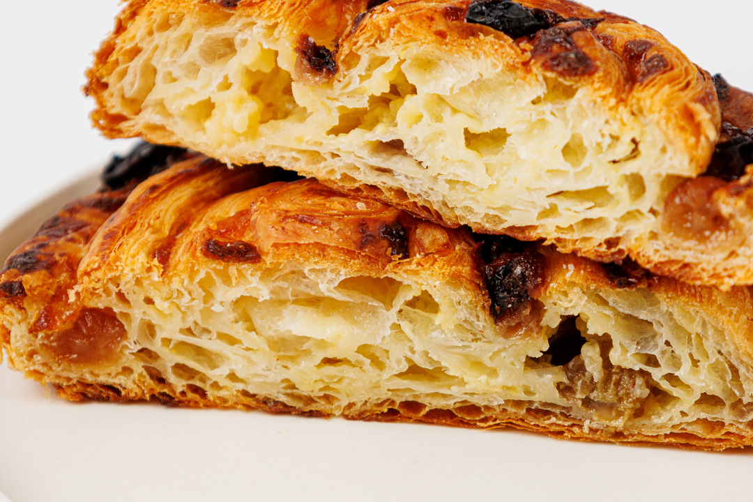 

Улитка с изюмом Пекарня 85 г