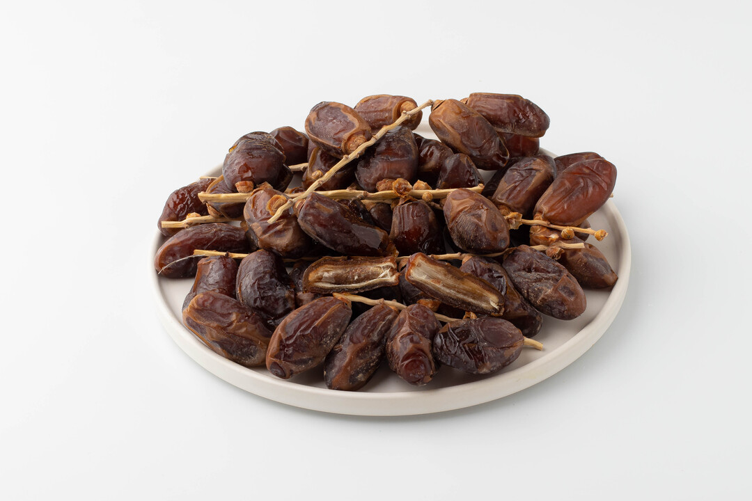 

Финики Деглет Нур с косточкой