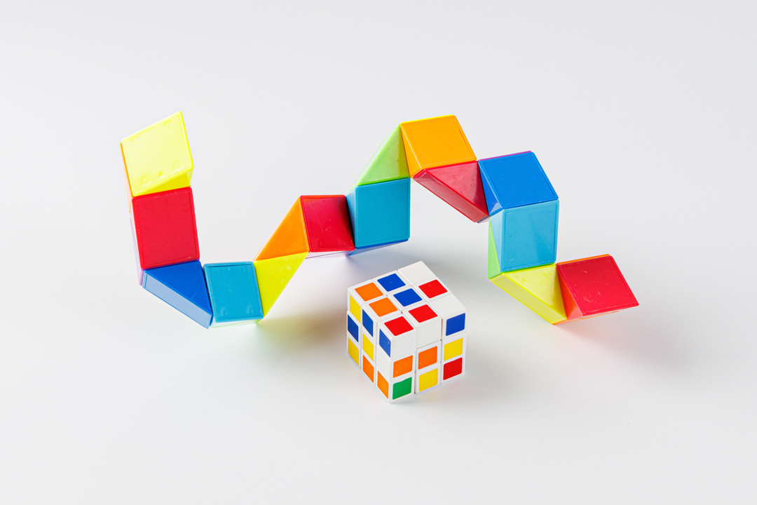 

Игра логическая "Змейка + кубик" Играем вместе