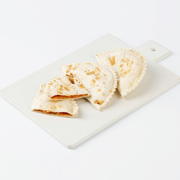 Кутабы с сыром и помидорами