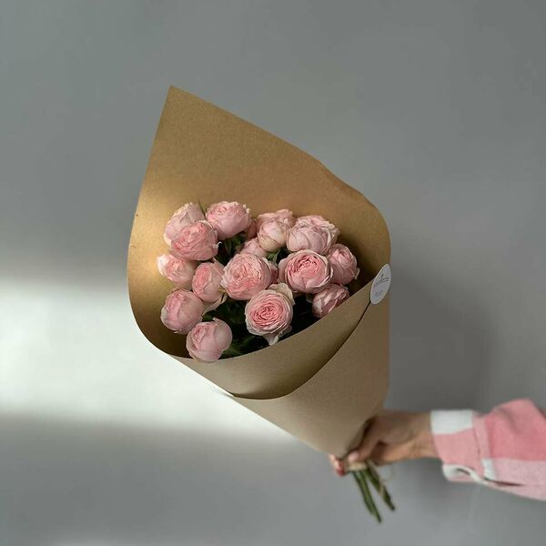 5 кустовых розовых роз