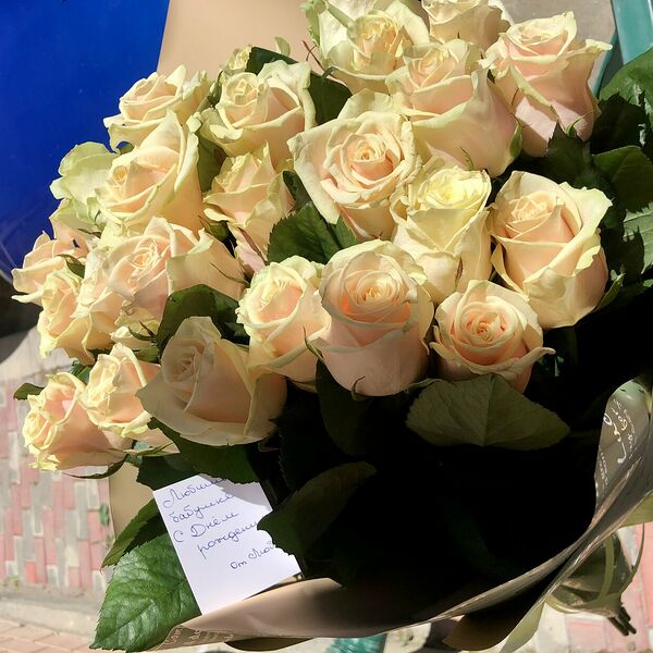 Букет из персиковой розы