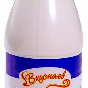 Кефир Вкусняев 3.2% 930г