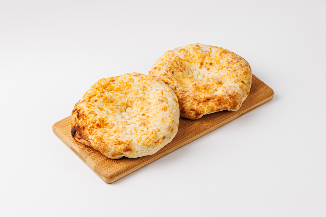 

Лепешка тандырная с сыром, замороженная, 2 шт, 560 г