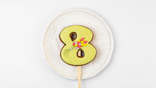 

Пряник имбирный "8 марта" на палочке, 1 шт., цвет в ассортименте