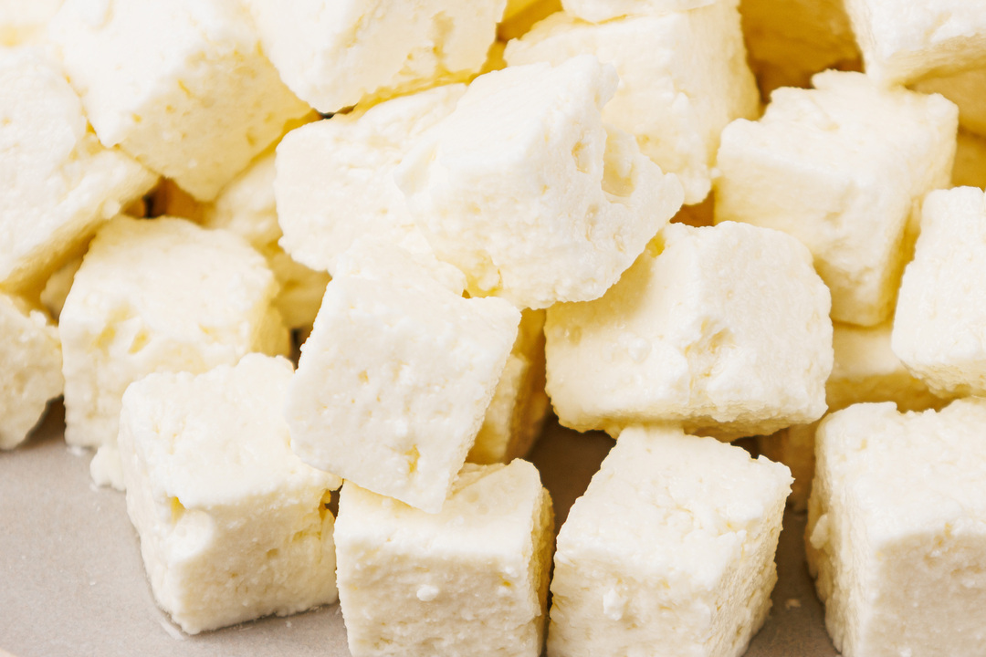 

Сыр из коровьего и козьего молока "Фета кубики"