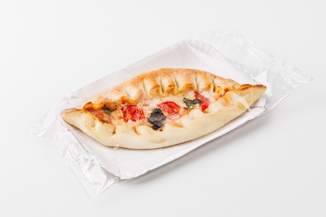 

Лодочка с сыром, томатами и базиликом 120 г