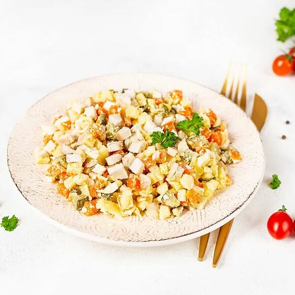 Салат Столичный с курицей 250 г