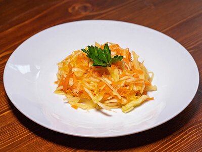 Салат из свежей капусты