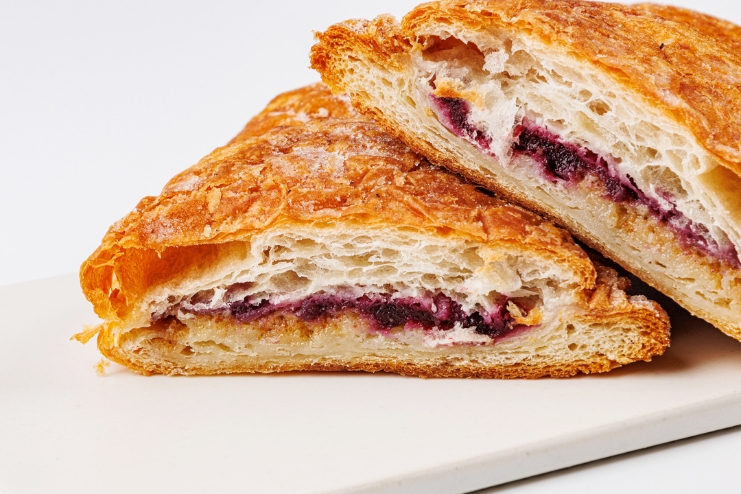 

Круассан ВкусВилл миндальный с лесной ягодой, 140 г