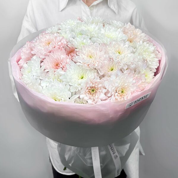 Букет из цветов, монобукет из хризантем Пудровый сад