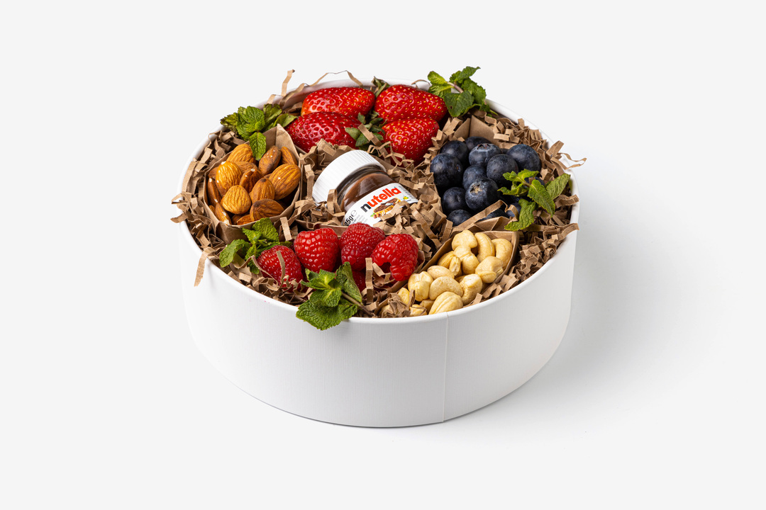 

Подарочный набор Фруткорт Ягодно-ореховый сладкий с нутеллой 435 г