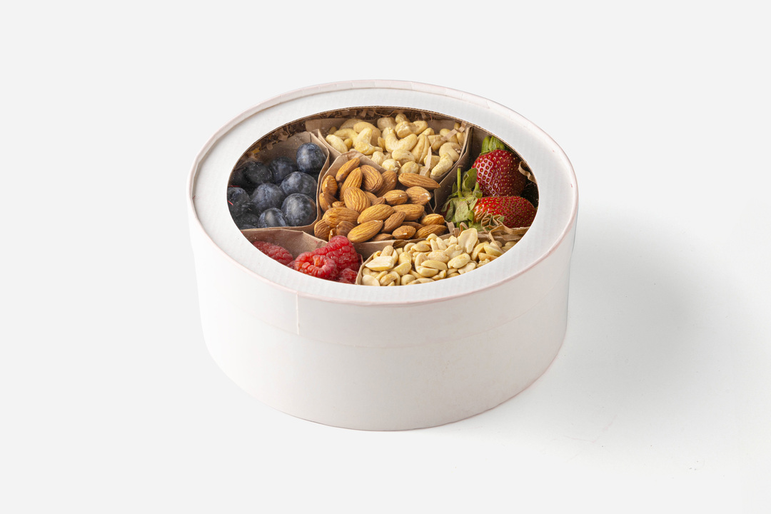 

Ягодно-ореховый набор Ягодный драйв 620 г