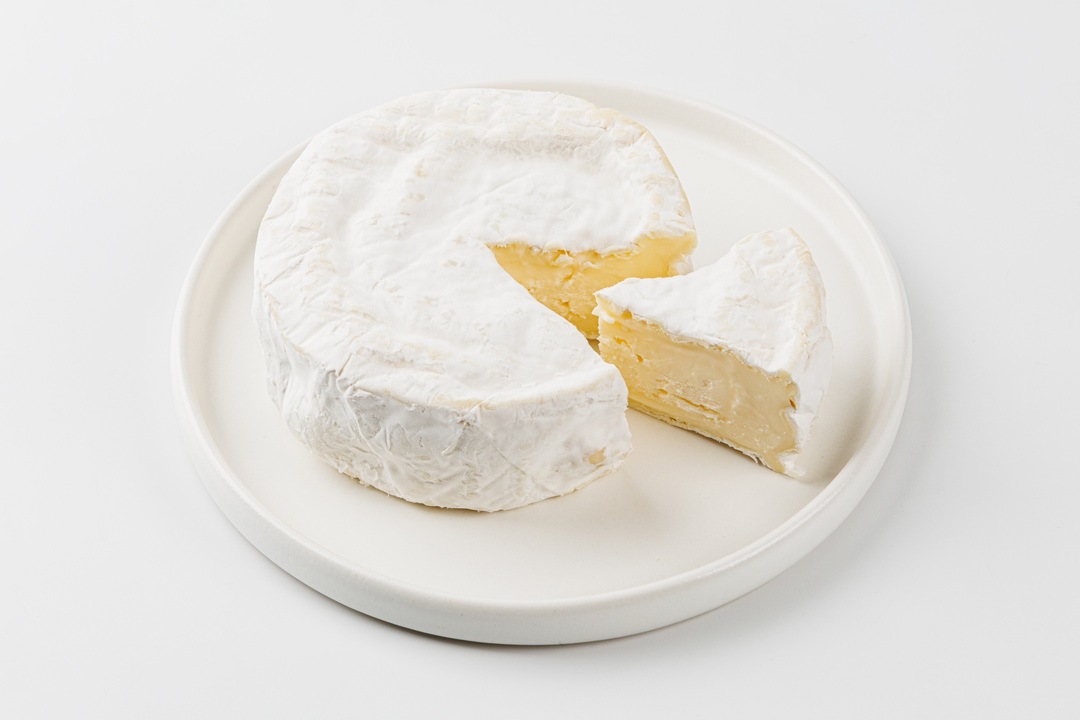 

Сыр ВкусВилл с белой плесенью Камамбер традиционный 150 г