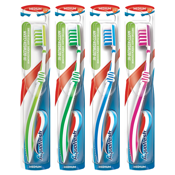 Зубная щетка Aquafresh In-Between Clean цвет в ассортименте 1 шт