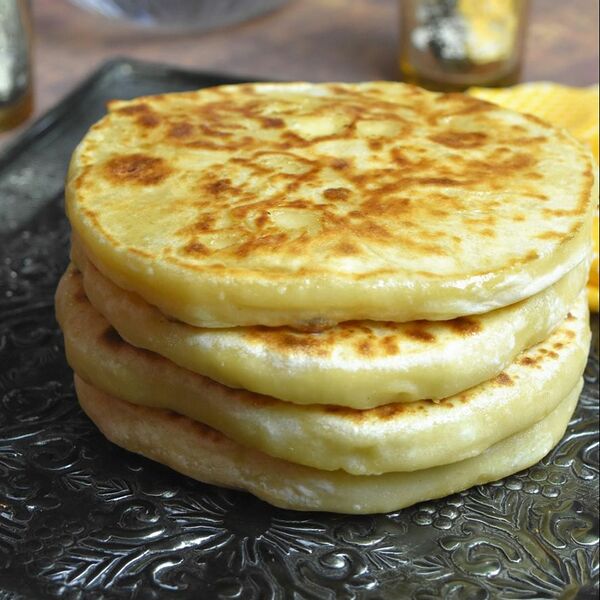 Батбут с сыром и зеленью