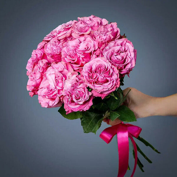 Монобукет 11 пионовидных Роз Country Blues под ленту