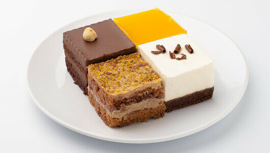 Ассорти пирожных 4 вкуса 