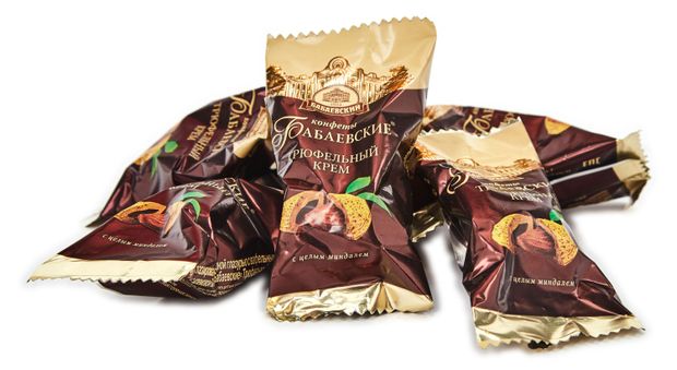 

Конфеты Бабаевский Трюфельный крем с целым миндалем вес