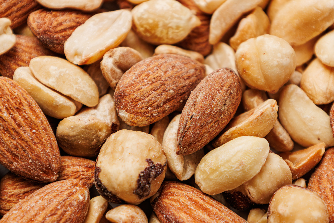 

Смесь орехов миндаль, фундук с арахисом