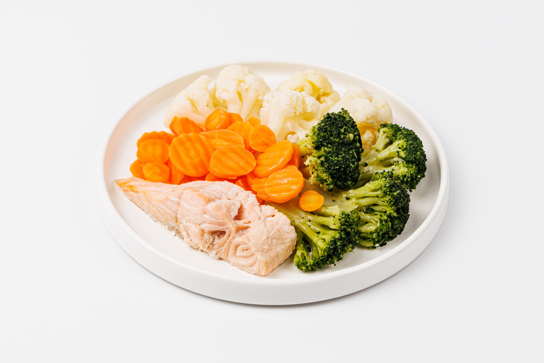 

Шашлык из семги ВкусВилл с овощами на пару 230 г