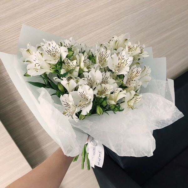 Букет альстромерий белых, 7шт