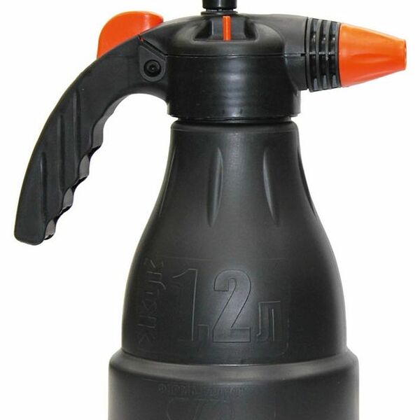 Опрыскиватель пневматический Жук оптима ОП-230