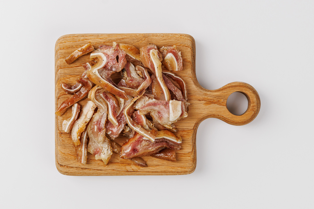 

Уши свиные варено-копченые с чесноком, 90г