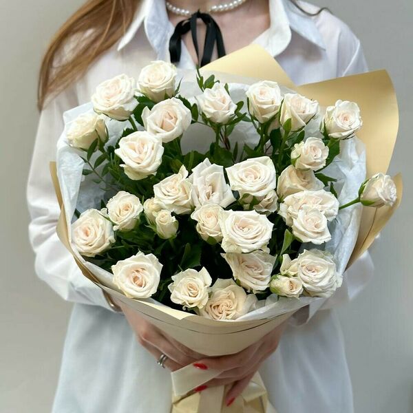 Букет из кустовых роз