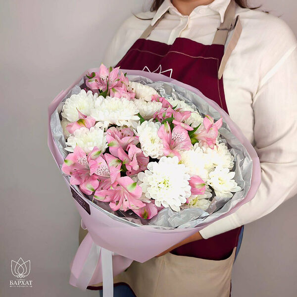 Букет из цветов, авторский букет из альстромерий и хризантем Нежный Свет  