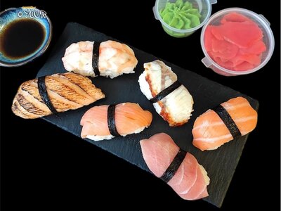 Суши с угрем