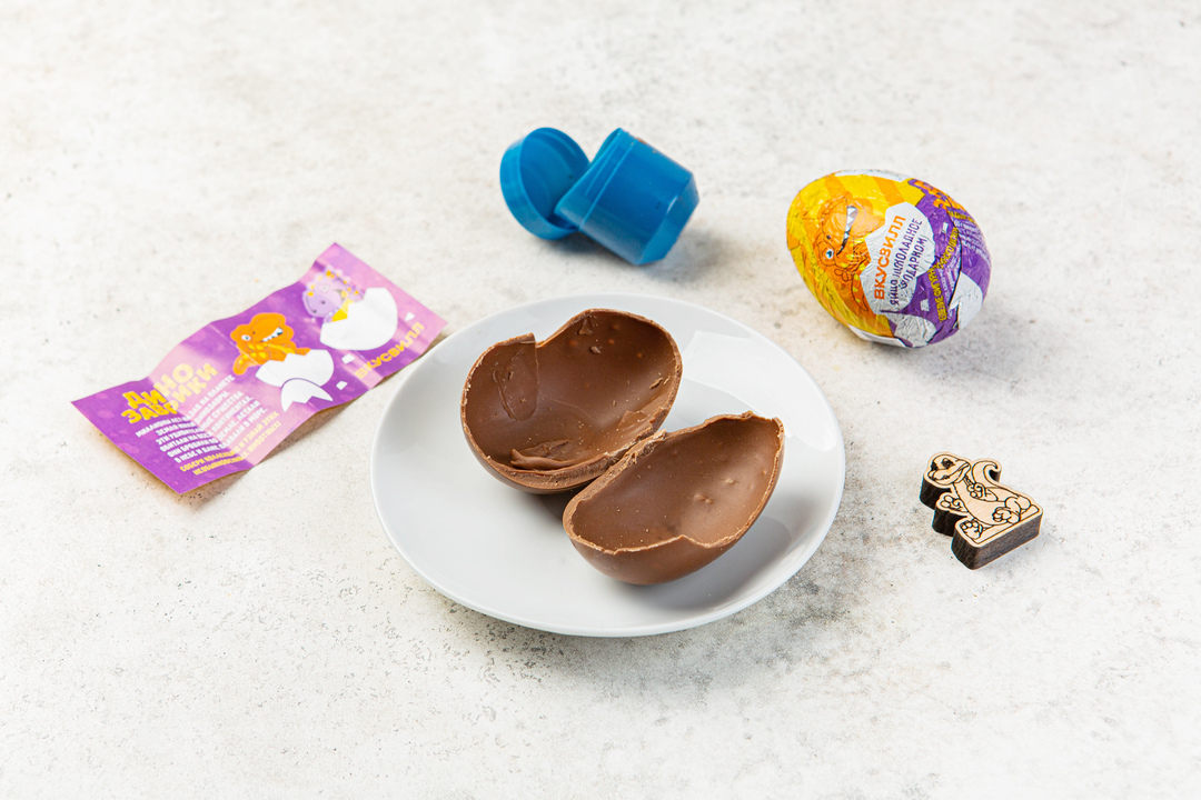 

Яйцо шоколадное с подарком Динозаврики 20 г