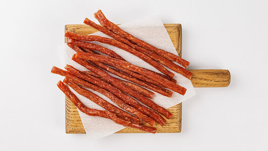 Колбаски сыровяленые из горбуши 