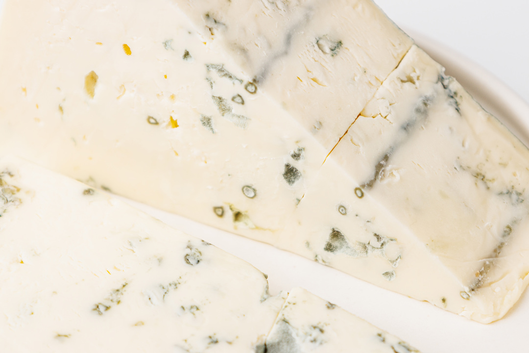 

Сыр с голубой плесенью ВкусВилл ДорБлю