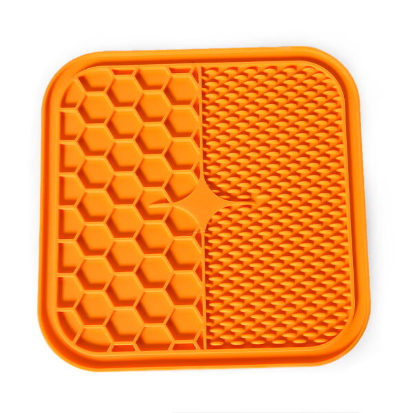 HOMEPET SILVER SERIES Коврик-лизалка для животных для медленного поедания корма на присосках оранж