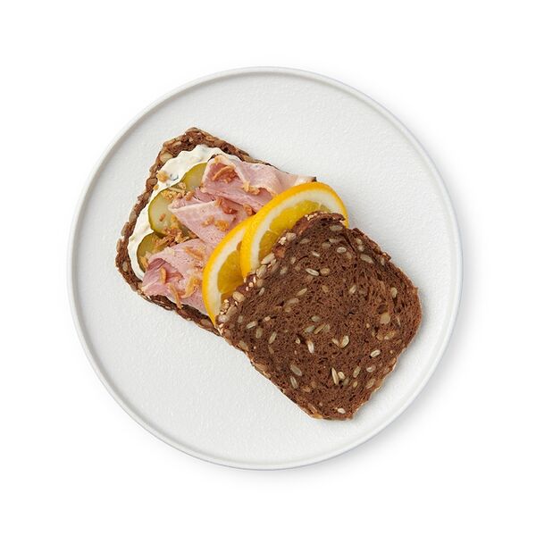 Сэндвич с окороком «Чёрный кабан» и апельсином TASTE OF Уже Готово