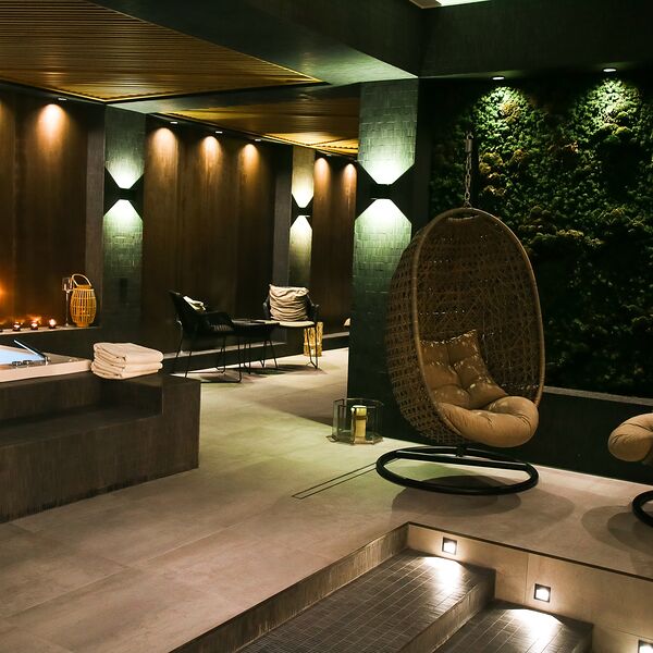 Закрытый сеанс в акватермальном комплексе для двоих