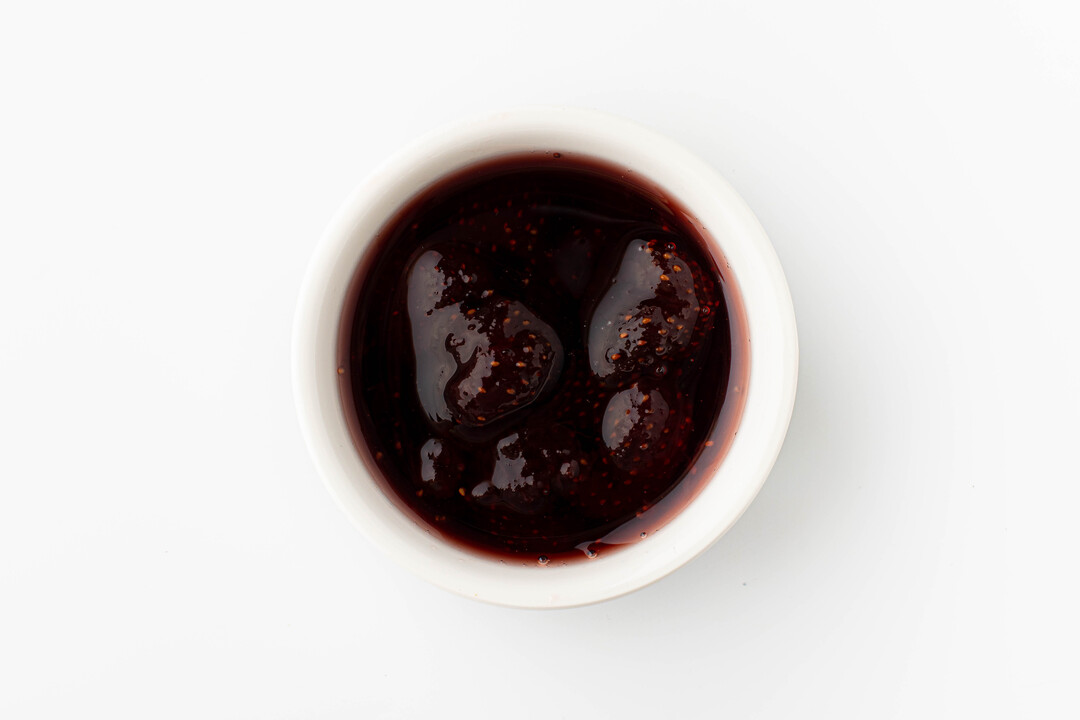 

Варенье ВкусВилл из садовой земляники 300 г