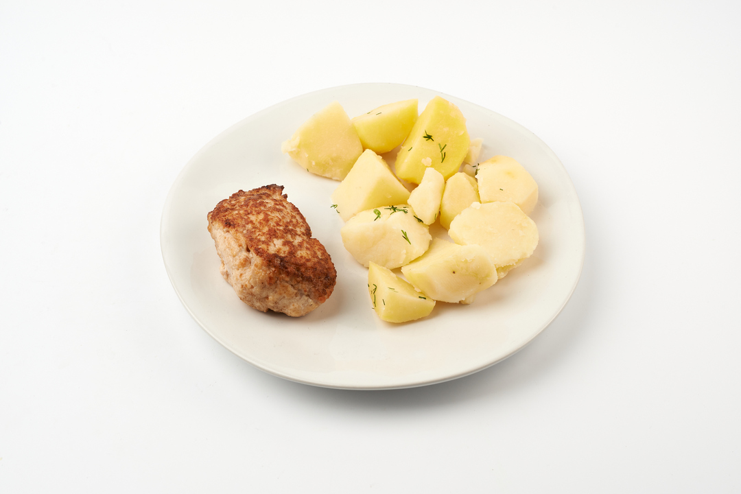 

Куриная котлетка с отварным картофелем 250 г