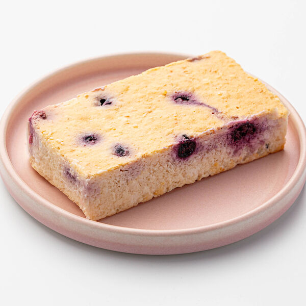 Запеканка творожная с черной смородиной, 100г