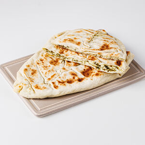 Лепешка с творогом и зеленью