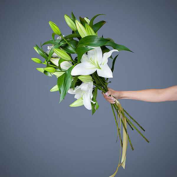 Монобукет 5 Лилий