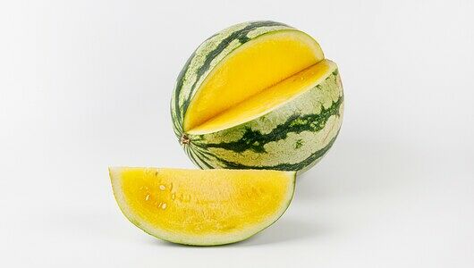 Арбуз желтый бессемянный, вес