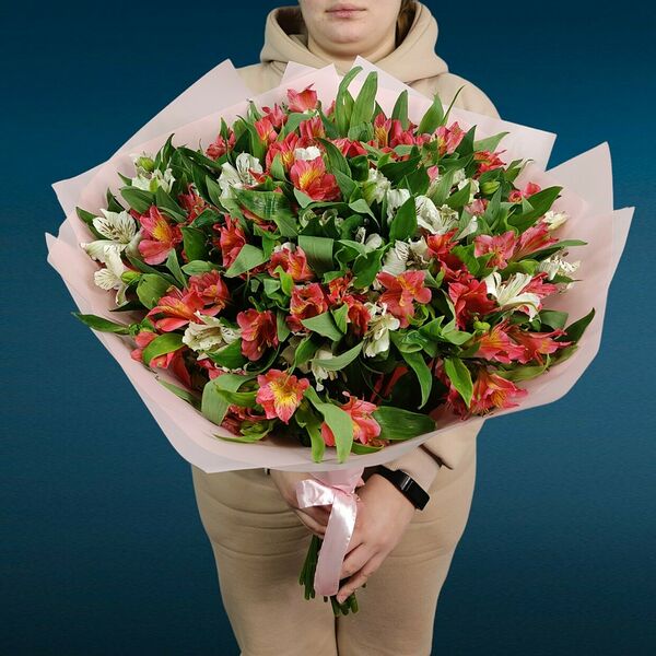 Букет из разноцветных альстромерий #19