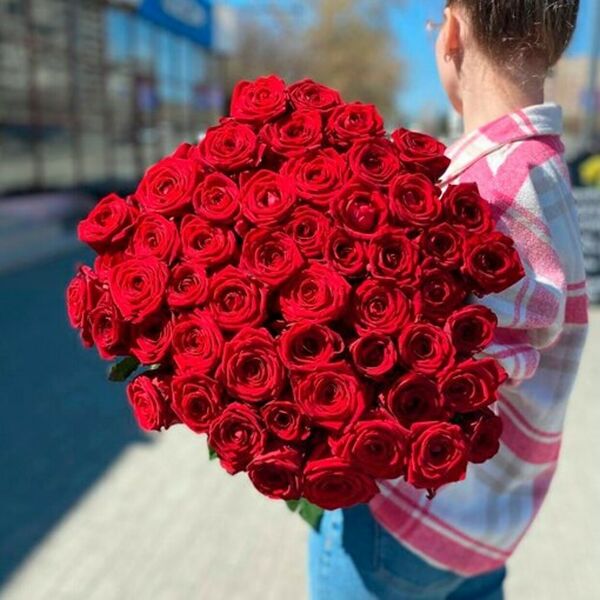 Букет из 51 красной розы