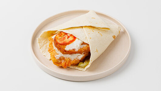 Курица с картофельным хашбрауном в тортилье