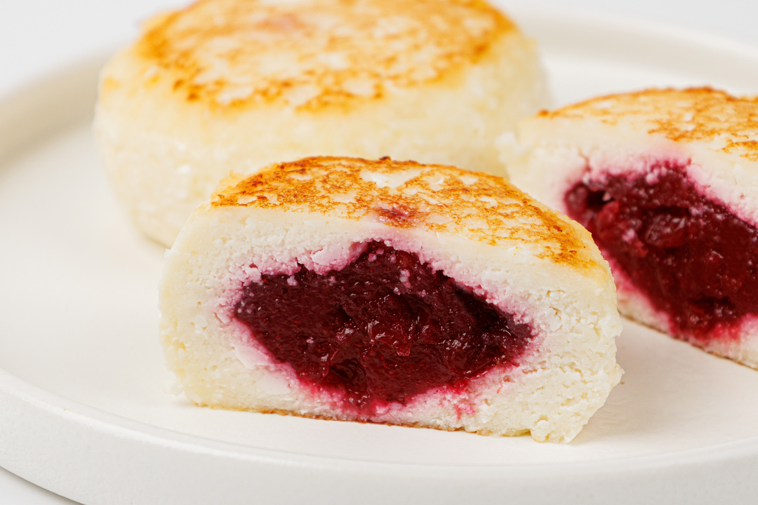 

Сырники творожные с брусничной начинкой 130 г