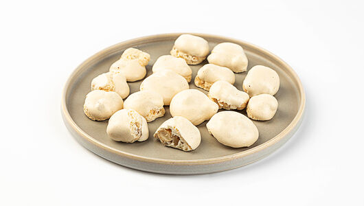 Безе с фундуком