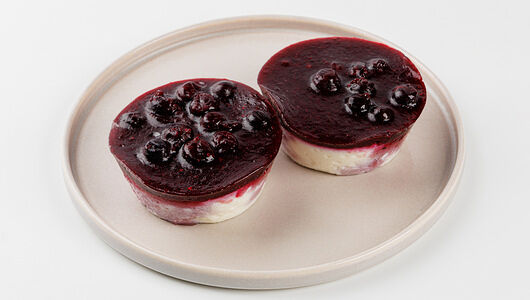 Запеканка творожная ВкусВилл с желе из черной смородины