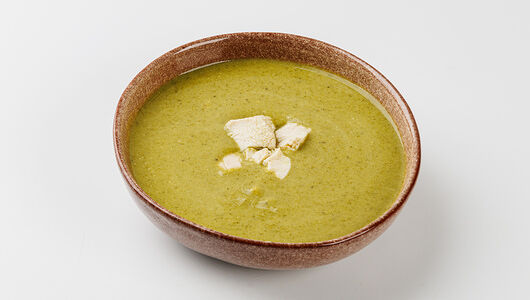 Крем-суп с брокколи и курицей